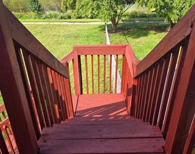 220 Trafalgar Drive - Photo Thumbnail 48