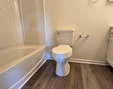 220 Trafalgar Drive - Photo Thumbnail 31
