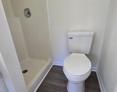 220 Trafalgar Drive - Photo Thumbnail 26