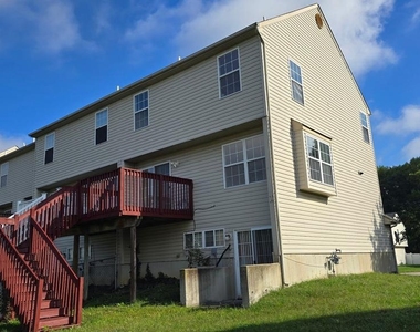 220 Trafalgar Drive - Photo Thumbnail 62
