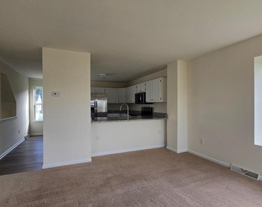 220 Trafalgar Drive - Photo Thumbnail 7