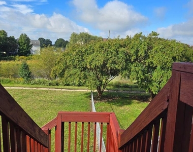 220 Trafalgar Drive - Photo Thumbnail 49