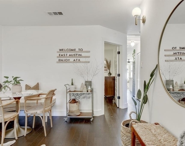 2901 Glen Rae St - Photo Thumbnail 12