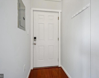 1125 12th Street Nw - Photo Thumbnail 1