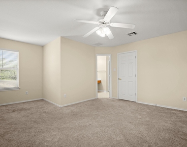6704 Walkup Ln - Photo Thumbnail 6