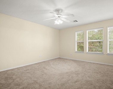 6704 Walkup Ln - Photo Thumbnail 3