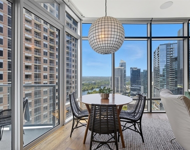 200 Congress Ave - Photo Thumbnail 2