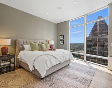 200 Congress Ave - Photo Thumbnail 7