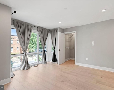 4424 Georgia Avenue Nw - Photo Thumbnail 5