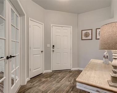 192 James Adkins Dr - Photo Thumbnail 3