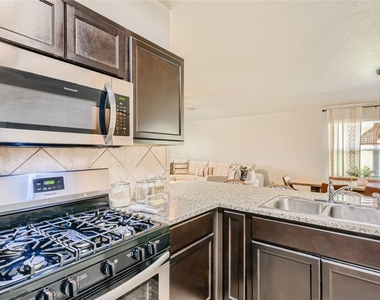 192 James Adkins Dr - Photo Thumbnail 9