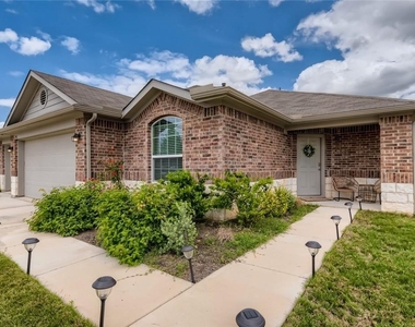 192 James Adkins Dr - Photo Thumbnail 2