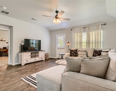 192 James Adkins Dr - Photo Thumbnail 4