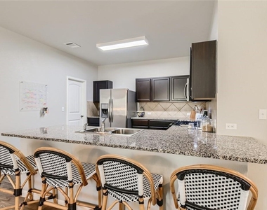 192 James Adkins Dr - Photo Thumbnail 8