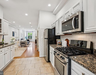 13 R Street Ne - Photo Thumbnail 11
