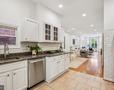13 R Street Ne - Photo Thumbnail 10