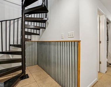 13 R Street Ne - Photo Thumbnail 19