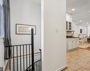 13 R Street Ne - Photo Thumbnail 18