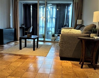 1311 Delaware Avenue Sw - Photo Thumbnail 2