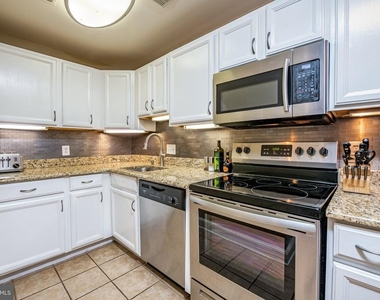 1815 E East Capitol Street Se - Photo Thumbnail 3