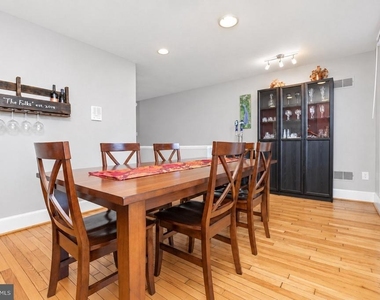 1815 E East Capitol Street Se - Photo Thumbnail 5