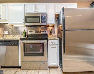 1815 E East Capitol Street Se - Photo Thumbnail 4