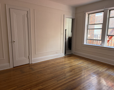 31-15 21st Avenue - Photo Thumbnail 1