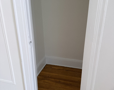 31-15 21st Avenue - Photo Thumbnail 3