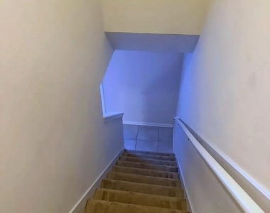 805 N Black Cherry Drive - Photo Thumbnail 8