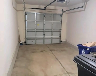 805 N Black Cherry Drive - Photo Thumbnail 21