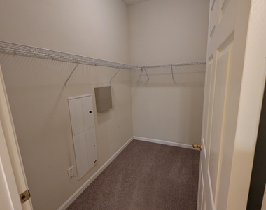 7054 Snowy Canyon Drive - Photo Thumbnail 8