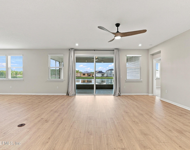 136 Holly Creek Drive - Photo Thumbnail 64