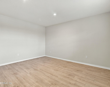 136 Holly Creek Drive - Photo Thumbnail 91