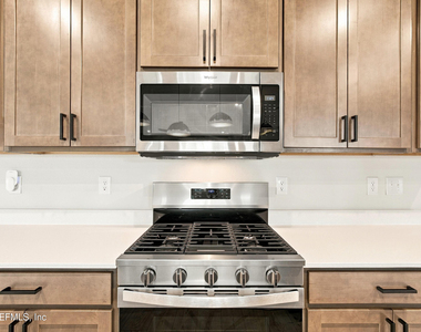 136 Holly Creek Drive - Photo Thumbnail 52