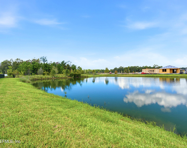 136 Holly Creek Drive - Photo Thumbnail 6