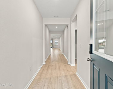 136 Holly Creek Drive - Photo Thumbnail 30