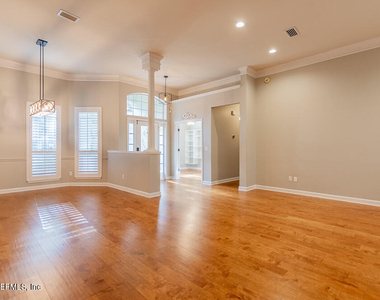 11889 W Clearwater Oaks Drive - Photo Thumbnail 9