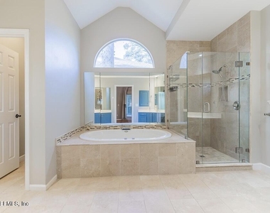 11889 W Clearwater Oaks Drive - Photo Thumbnail 23