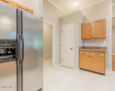 11889 W Clearwater Oaks Drive - Photo Thumbnail 13