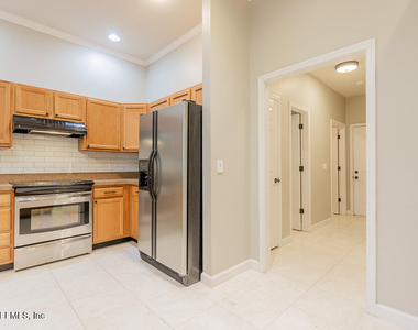 11889 W Clearwater Oaks Drive - Photo Thumbnail 12