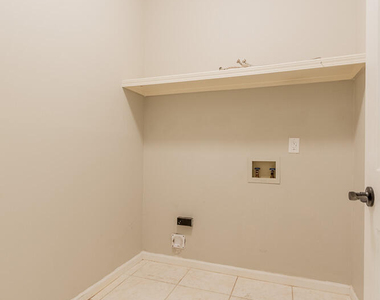 11889 W Clearwater Oaks Drive - Photo Thumbnail 33