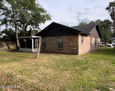 1557 Shearwater Drive - Photo Thumbnail 4