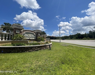 8539 Gate Parkway W - Photo Thumbnail 2