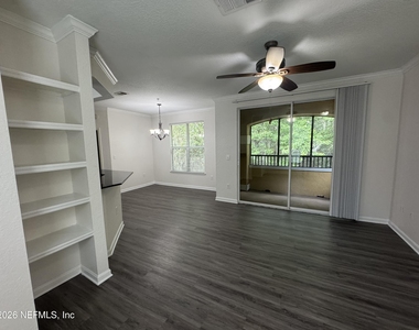 8539 Gate Parkway W - Photo Thumbnail 3