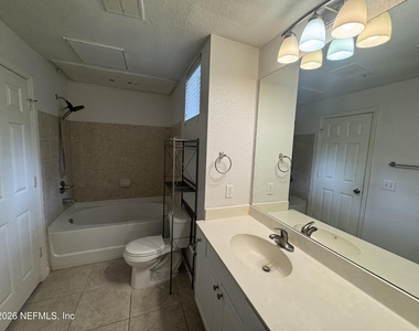 8539 Gate Parkway W - Photo Thumbnail 6