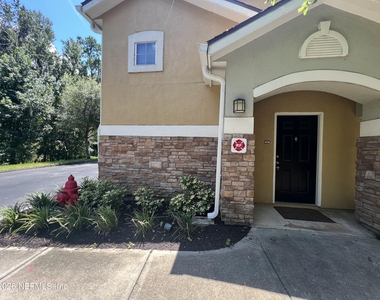 8539 Gate Parkway W - Photo Thumbnail 1