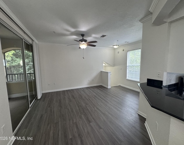 8539 Gate Parkway W - Photo Thumbnail 12