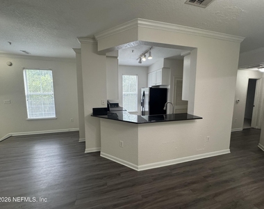 8539 Gate Parkway W - Photo Thumbnail 10