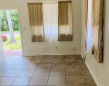 1032 St Clair Street - Photo Thumbnail 4