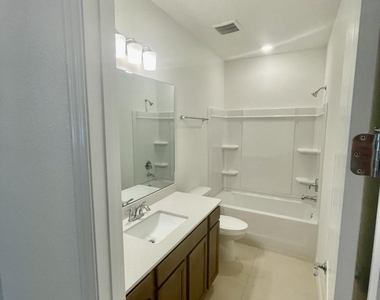 1812 Mickey Way - Photo Thumbnail 8